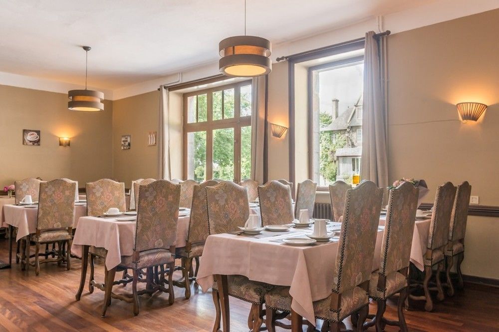 Hotel Restaurant Du Lac Combourg Exterior foto